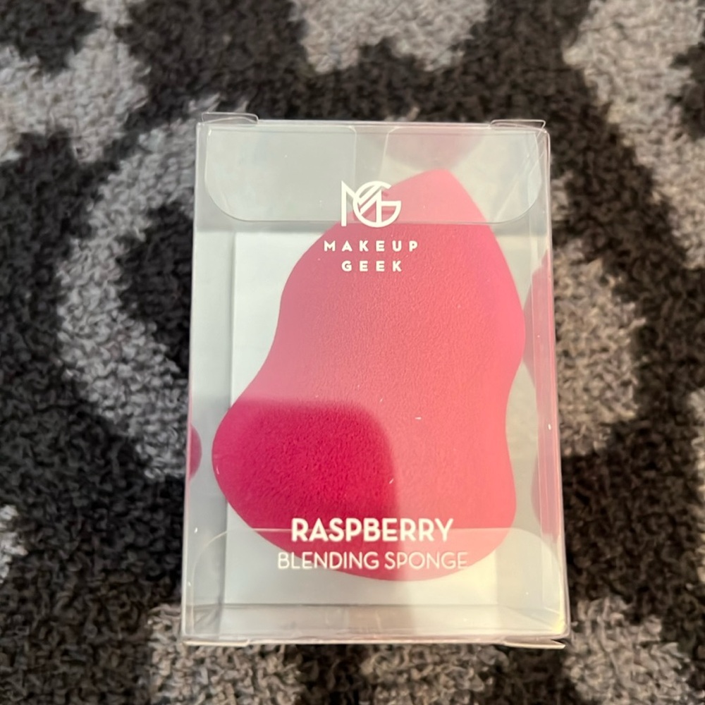 Makeup Geek Beauty Blender Makeup Sponge
